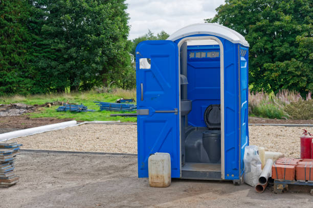 Best VIP or Luxury Restroom Trailers  in Bellwood, VA